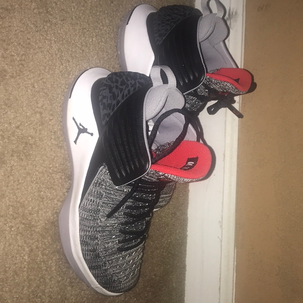 Nike Air Jordan XXll “Banned” 4Y